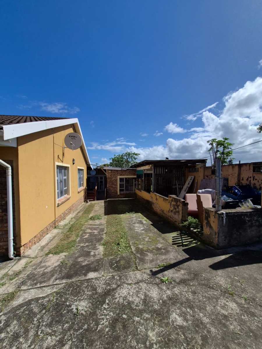 5 Bedroom Property for Sale in Haven Hills Eastern Cape